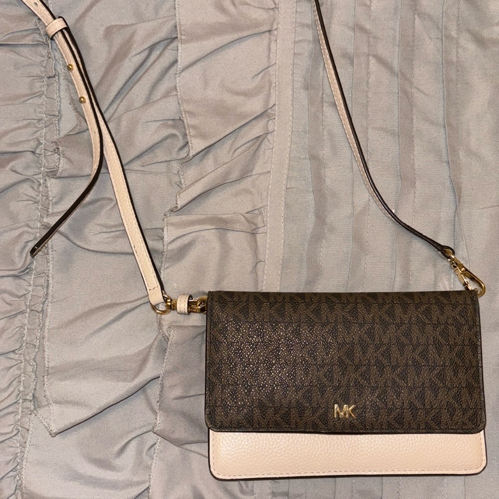medium michael joes cross body bag
